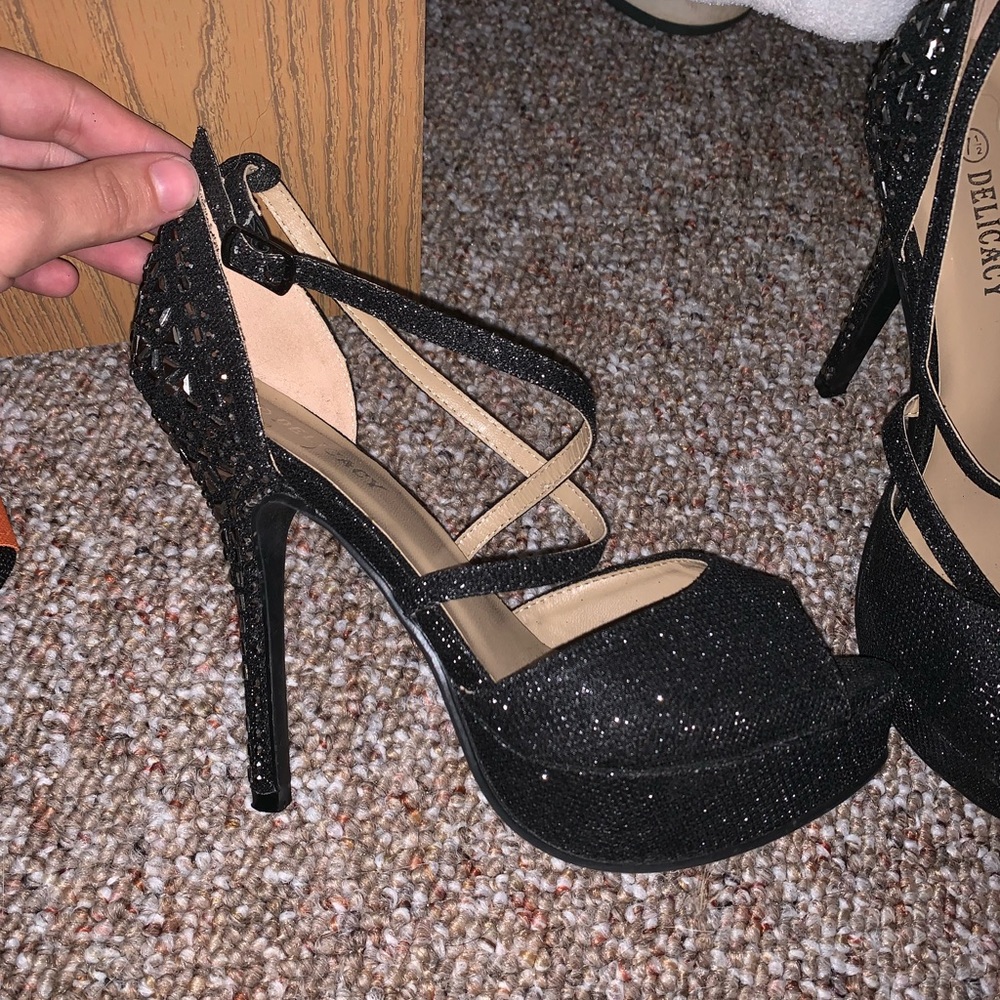 Open toe heels! - Picture 3 of 3